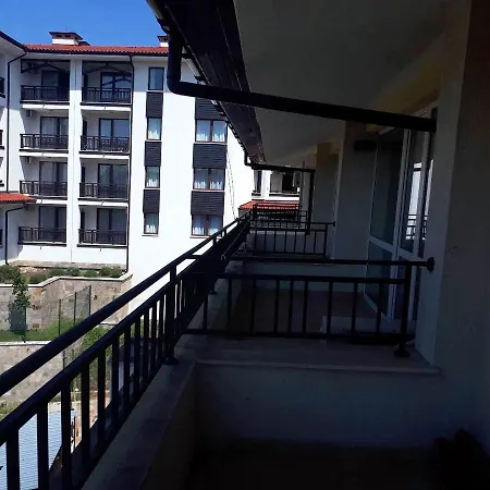 Hills Eh Apartament *